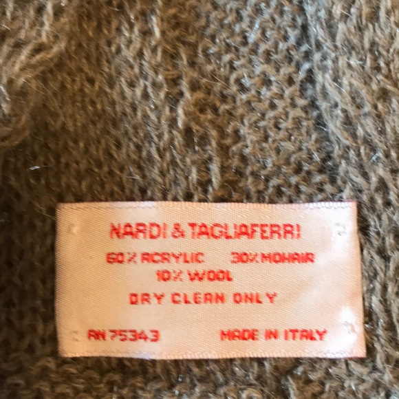 Scarf - Picture 2 of 3